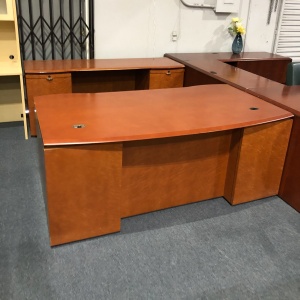 executive desk set up